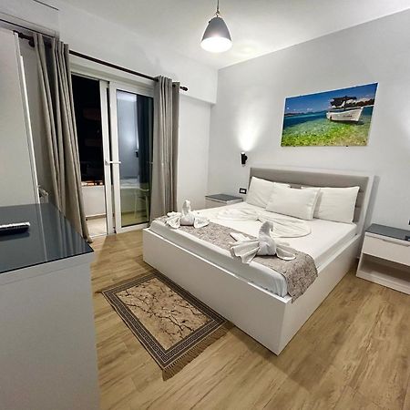 Hotel Real Sarandë Eksteriør billede