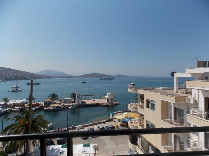 Hotel Real Sarandë Eksteriør billede
