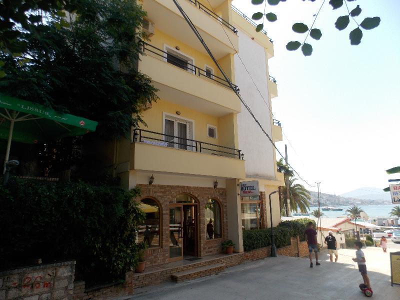 Hotel Real Sarandë Eksteriør billede