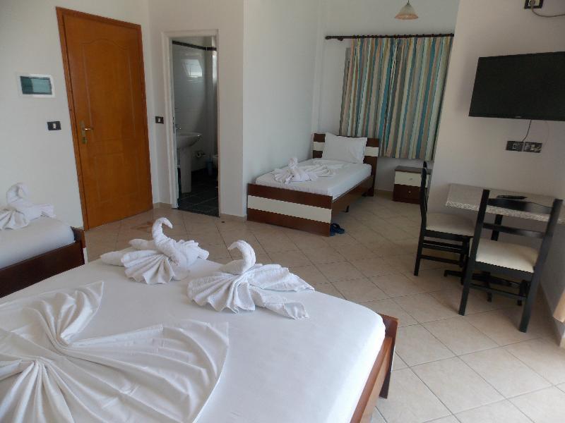 Hotel Real Sarandë Eksteriør billede