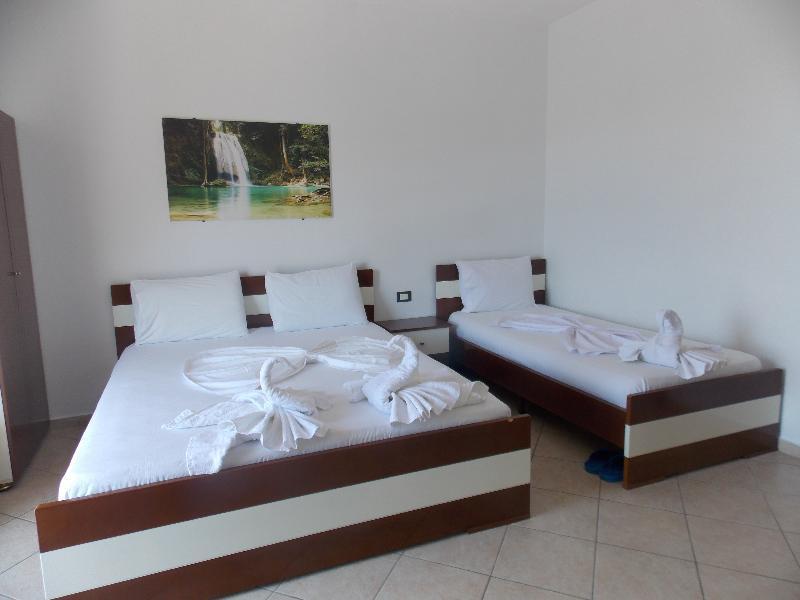 Hotel Real Sarandë Eksteriør billede