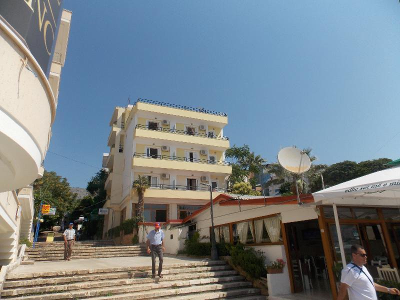 Hotel Real Sarandë Eksteriør billede
