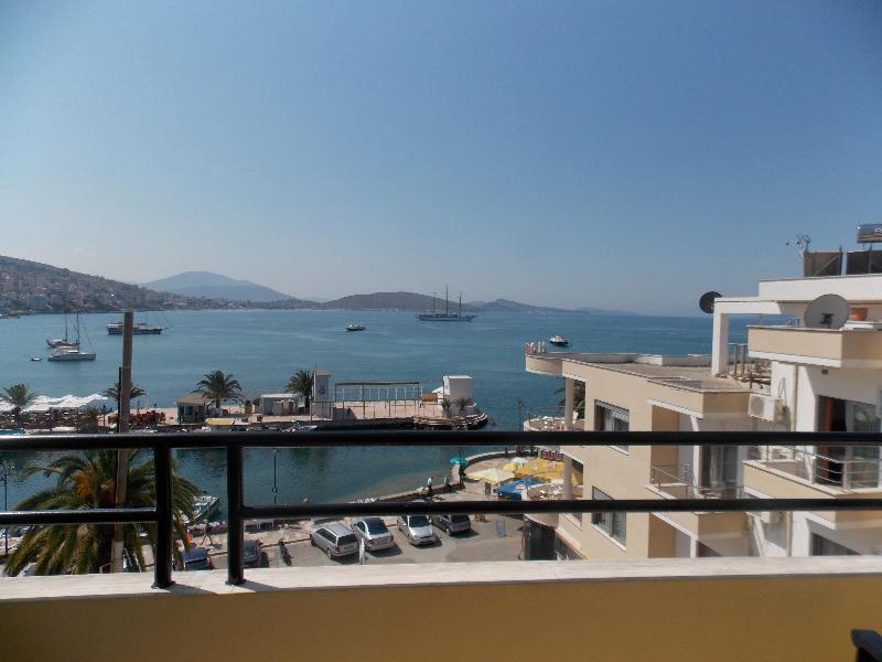 Hotel Real Sarandë Eksteriør billede