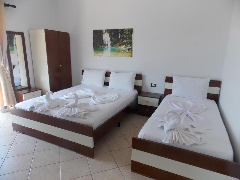 Hotel Real Sarandë Eksteriør billede