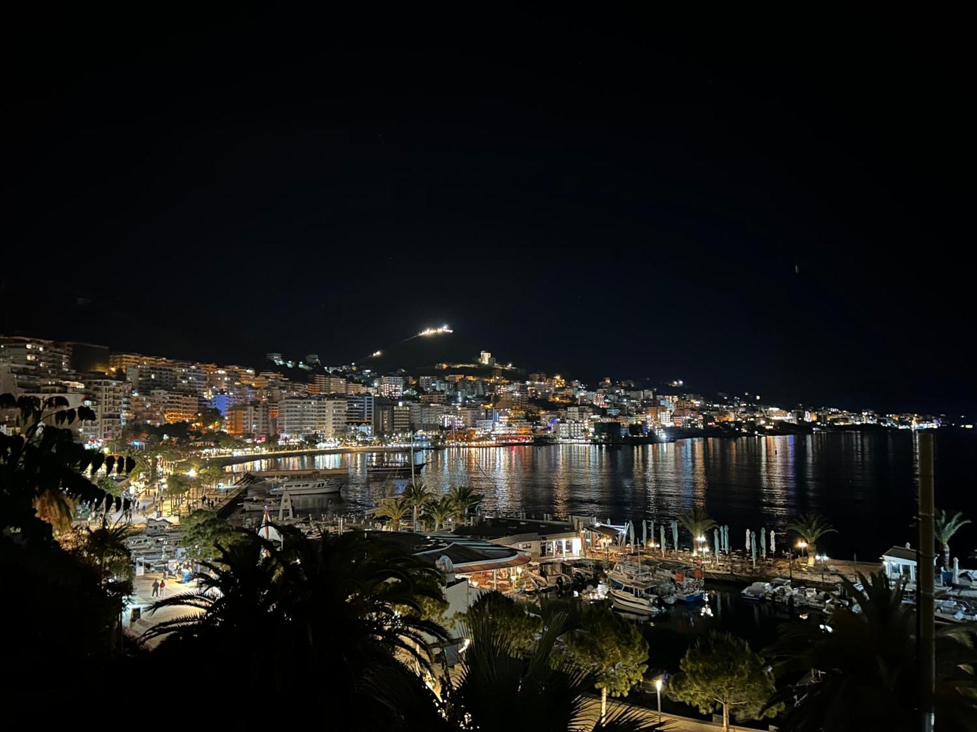Hotel Real Sarandë Eksteriør billede