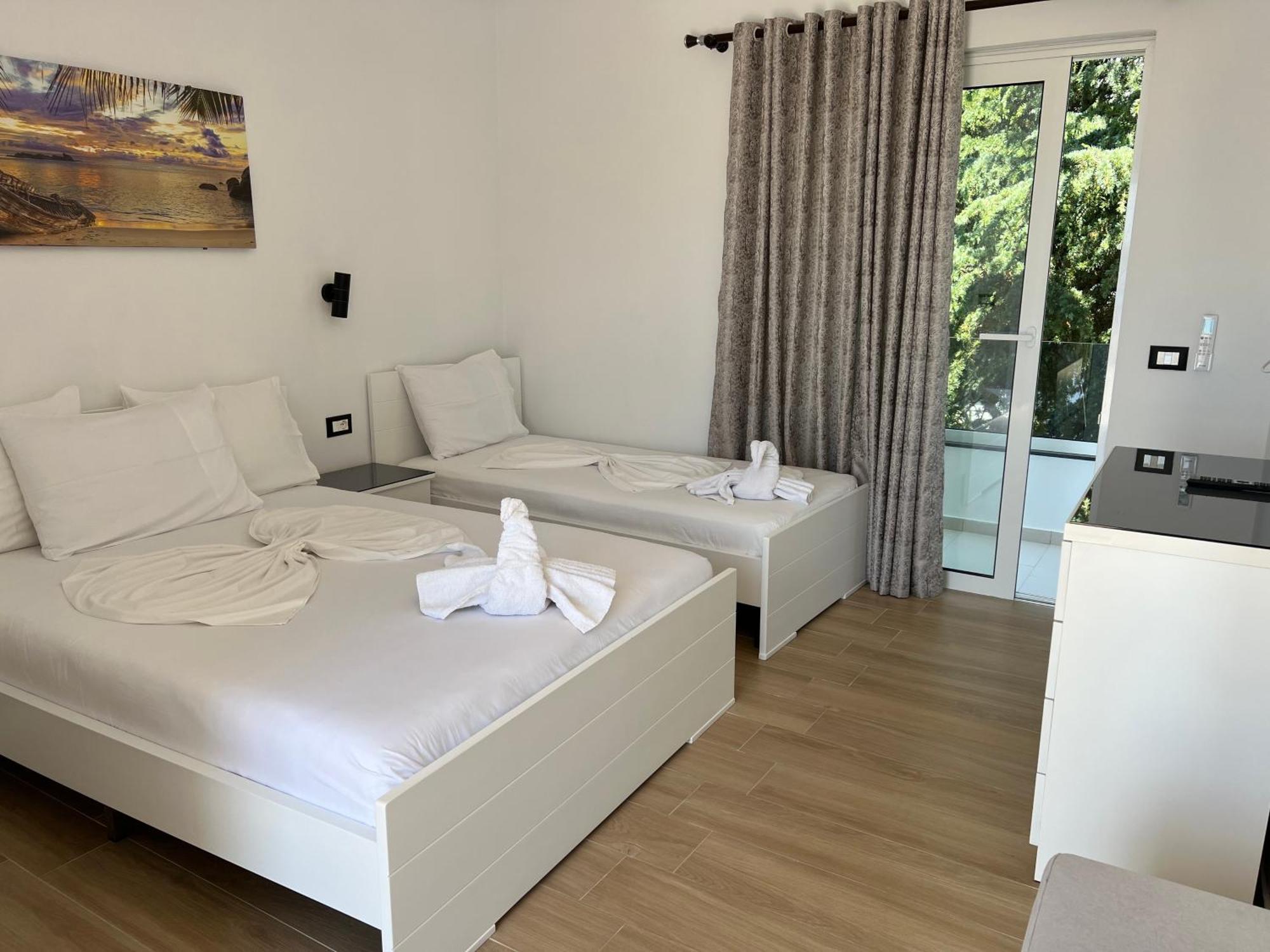 Hotel Real Sarandë Eksteriør billede