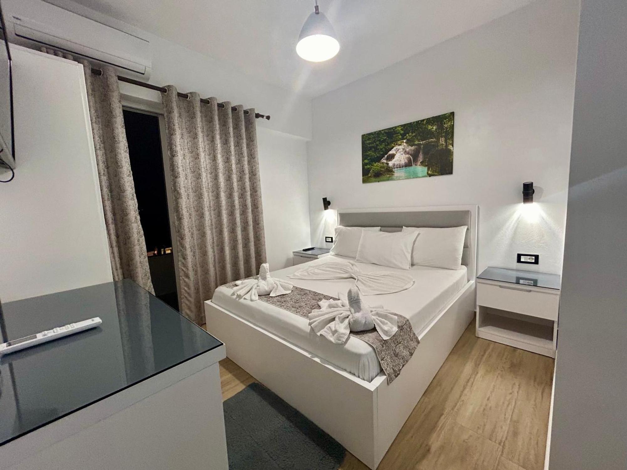 Hotel Real Sarandë Eksteriør billede